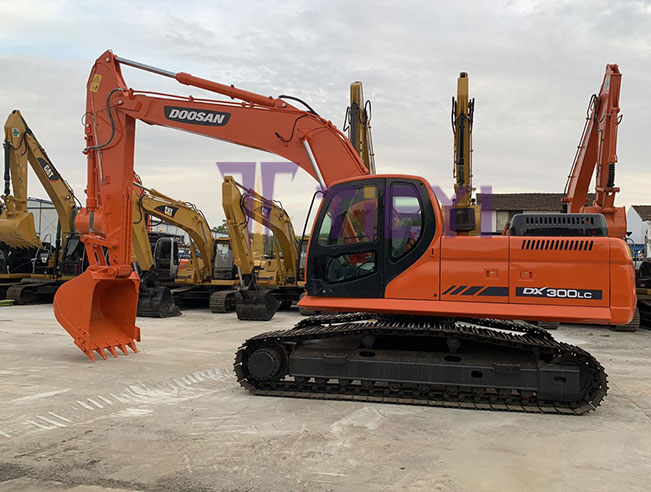 Doosan Excavator DX300LC