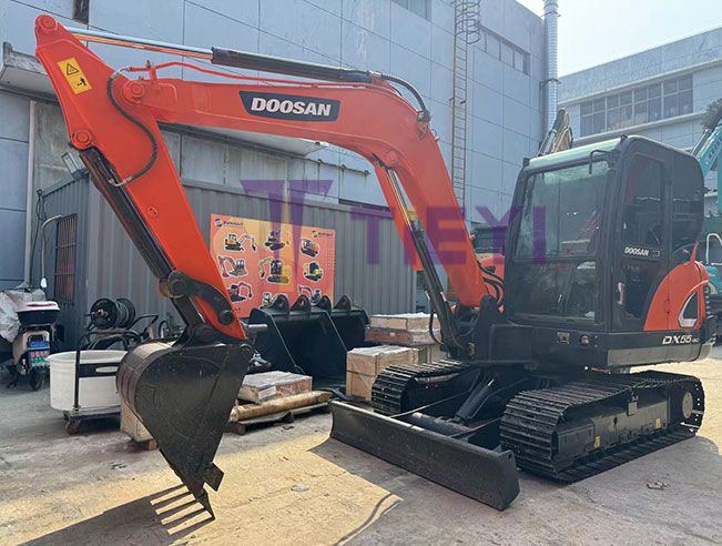 Doosan Excavator DX55