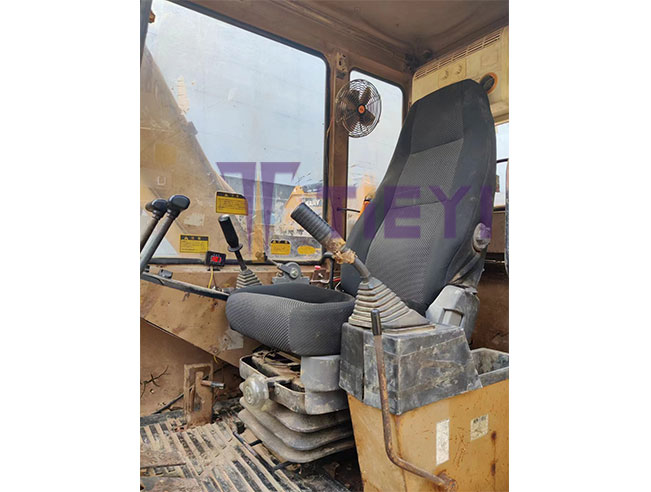 CAT Excavator E70B