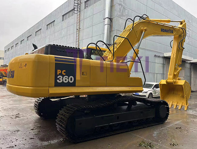 Komatsu Excavator PC360