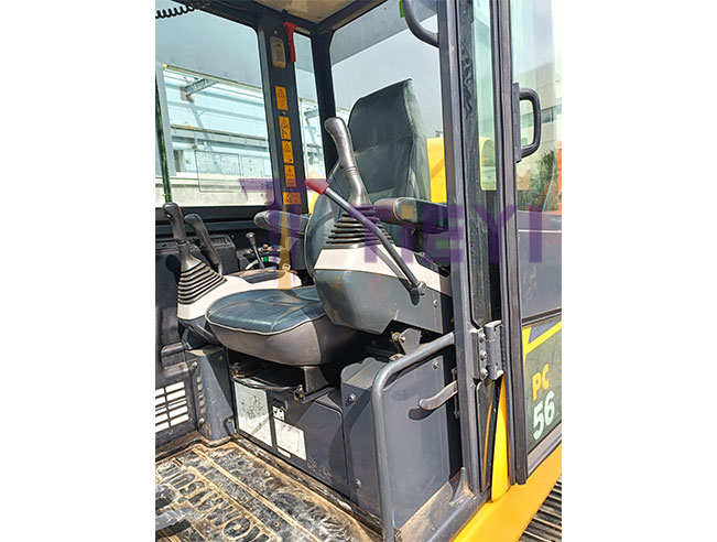 Komatsu Excavator PC56MR