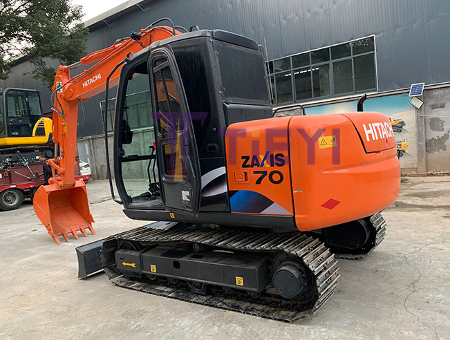 Hitachi Excavator ZX70